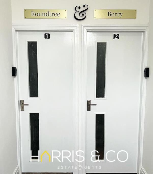 Roundtree & Berry - Fleetwood Daire Dış mekan fotoğraf